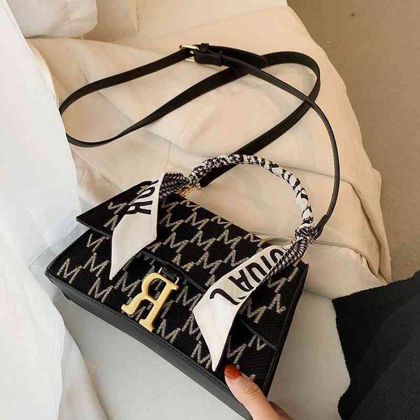 little women's portable new small square messenger bag fashion brands popular ladies shoulder handbags celebrity shopping luxury bags
little women's portable new small square messenger bag fashion brands popular ladies shoulder handbags celebrity shopping luxury bags