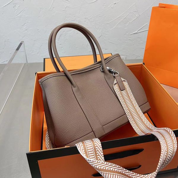 ladies designer shoulder bags fashion tote bag genuine leather women crossbody luxury large capacity women's totes plain color mummy sh
ladies designer shoulder bags fashion tote bag genuine leather women crossbody luxury large capacity women's totes plain color mummy sh