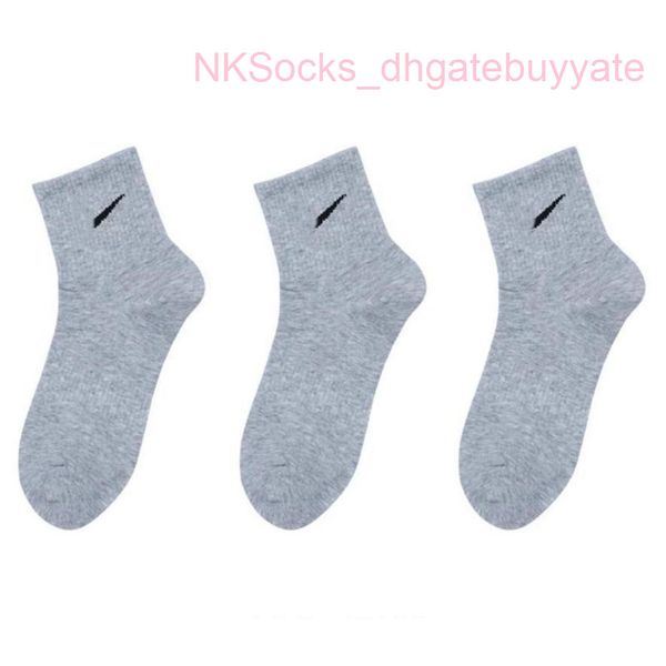 men's fashion classic socks gift box stockings hook brand black white gray medium tube sports cotton sweat absorbing sock men women lux
men's fashion classic socks gift box stockings hook brand black white gray medium tube sports cotton sweat absorbing sock men women lux