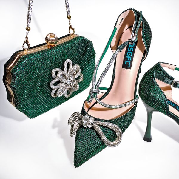 qsgfc 2022 luxury designer women's heel 9cm party ladies shoes and bag set full diamond butterfly design green color cross binding stra, Black
qsgfc 2022 luxury designer women's heel 9cm party ladies shoes and bag set full diamond butterfly design green color cross binding stra, Black