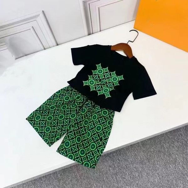 2022 children set suit t-shirt boy girl sets kids short sleeve child designer clother with letter cotton black white size 90-160
2022 children set suit t-shirt boy girl sets kids short sleeve child designer clother with letter cotton black white size 90-160