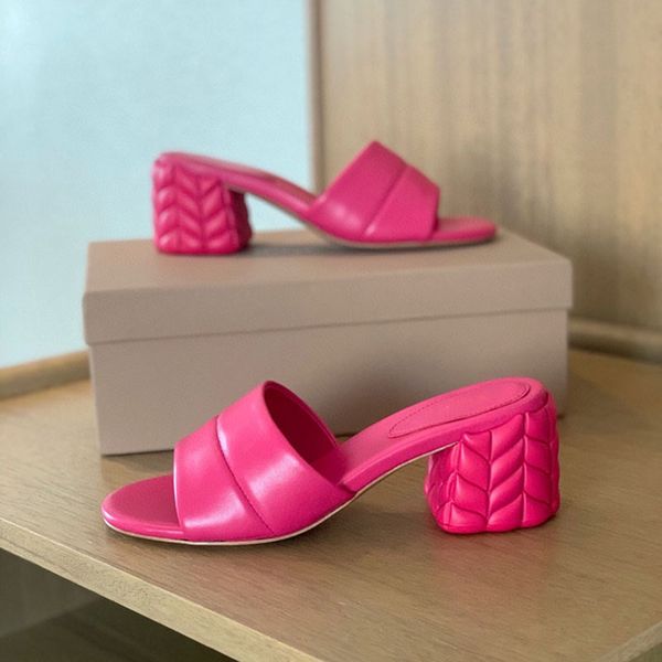 quality real leather sandals chunky heel mules slippers women summer new luxury mid heel sandal female outdoor open toe beach shoes, Black
quality real leather sandals chunky heel mules slippers women summer new luxury mid heel sandal female outdoor open toe beach shoes, Black