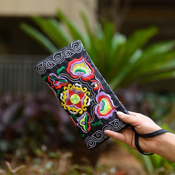 newly women vintage ethnic floral embroidered coin clutch long wallet coin purse card holder handbags, Red;black
newly women vintage ethnic floral embroidered coin clutch long wallet coin purse card holder handbags, Red;black