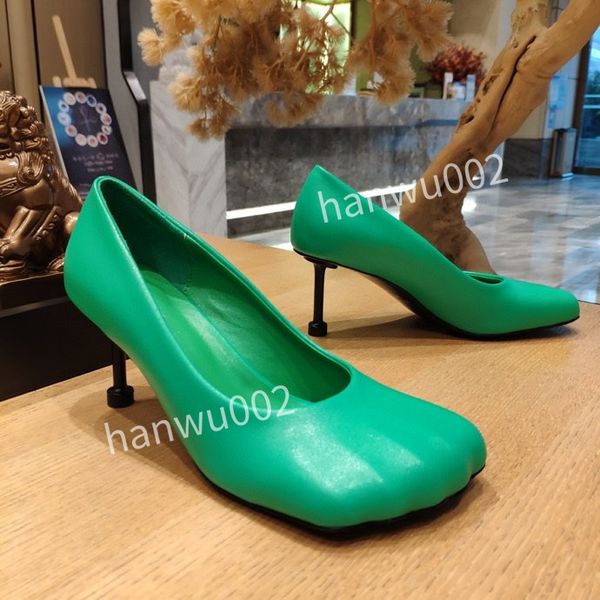designer mesh dress shoes knitted embroidered hollow high-heeled party shoe stiletto heels banquet pumps size35-41, Black
designer mesh dress shoes knitted embroidered hollow high-heeled party shoe stiletto heels banquet pumps size35-41, Black