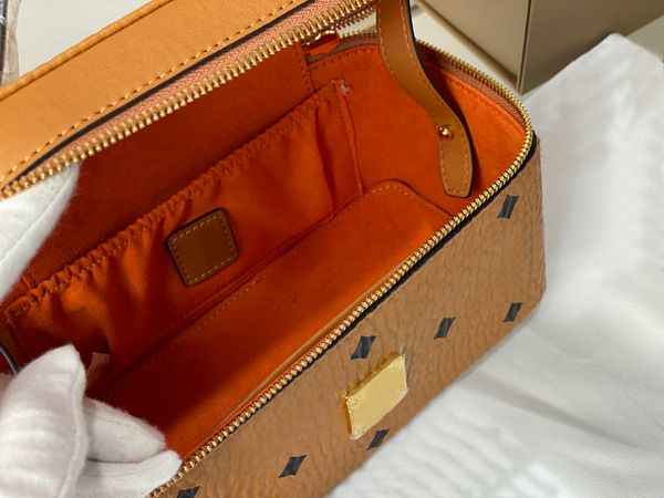 women cosmetic bag genuine leather makeup bags make up box large travel organizer travel toiletry bag totes
women cosmetic bag genuine leather makeup bags make up box large travel organizer travel toiletry bag totes