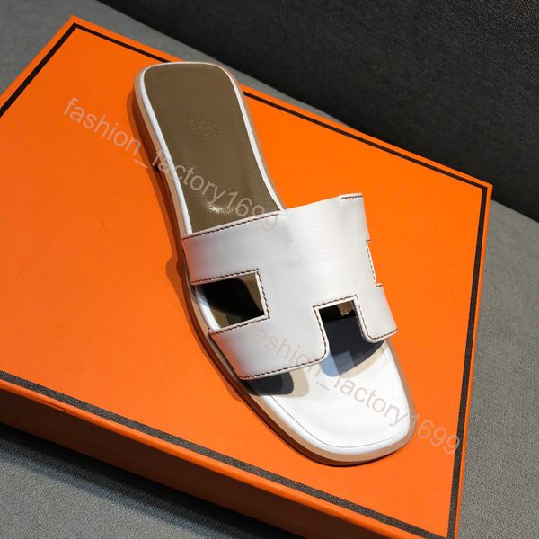 2023 luxury designer beach slippers classic flat woman summer lady cartoon big head leather l bath fashion women shoes large size 35-41-42, Black
2023 luxury designer beach slippers classic flat woman summer lady cartoon big head leather l bath fashion women shoes large size 35-41-42, Black