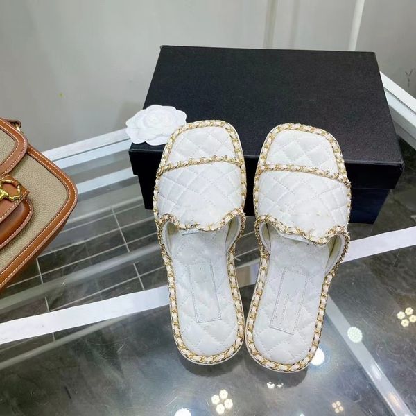new 2022 luxurys designer women's slipper slide winter fur fluffy plush warm letter sandals comfortable plush girl herringbone slipper, Black
new 2022 luxurys designer women's slipper slide winter fur fluffy plush warm letter sandals comfortable plush girl herringbone slipper, Black
