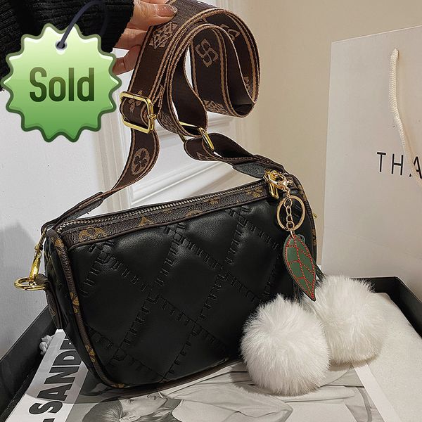 women's 2022 summer new leisure wide small fashion solid color shoulder messenger ladies designer bag handbag
women's 2022 summer new leisure wide small fashion solid color shoulder messenger ladies designer bag handbag