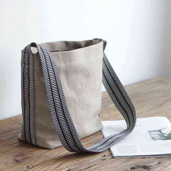 shoulder messenger bag korean version of the wild canvas cotton and linen art small fresh casual women 220622
shoulder messenger bag korean version of the wild canvas cotton and linen art small fresh casual women 220622
