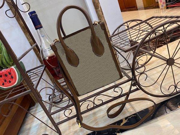 luxury bag fashion handbag can be carried on the shoulder designer wallet 671623
luxury bag fashion handbag can be carried on the shoulder designer wallet 671623