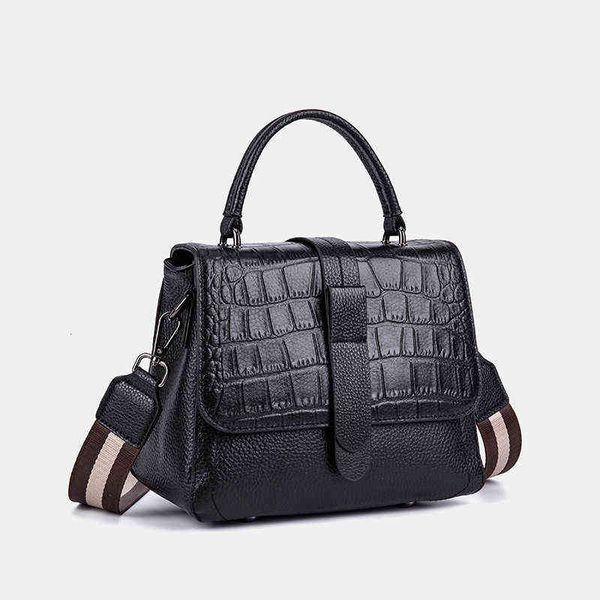 designers bags 2021 new fashion leather women's bag one shoulder small square diagonal hand
designers bags 2021 new fashion leather women's bag one shoulder small square diagonal hand