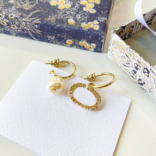 luxury pearl pendant studs fashion letters earrings women personality charm earrings birthday gift girls earring jewelry, Golden;silver
luxury pearl pendant studs fashion letters earrings women personality charm earrings birthday gift girls earring jewelry, Golden;silver