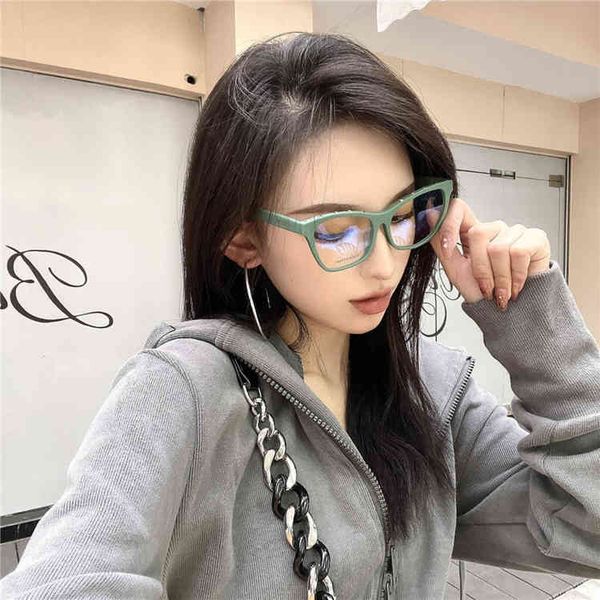 sunglasses v's personalized rivet cat's eye frame glasses, the same kind of flat lens can be equipped with 584q, White;black
sunglasses v's personalized rivet cat's eye frame glasses, the same kind of flat lens can be equipped with 584q, White;black