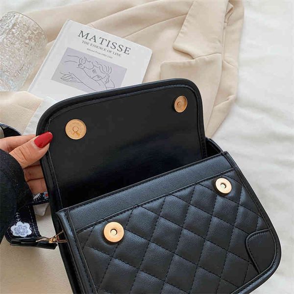 fashion women's new high-quality versatile bag luxury designer autumn and winter fashion lattice embroidered thread small square single
fashion women's new high-quality versatile bag luxury designer autumn and winter fashion lattice embroidered thread small square single