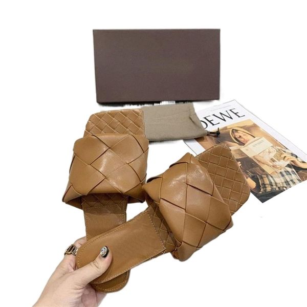 2022 lido lambskin women slippers designers open-toe woven flat sandals intreccio leather slides summer fashion shoes, Black
2022 lido lambskin women slippers designers open-toe woven flat sandals intreccio leather slides summer fashion shoes, Black