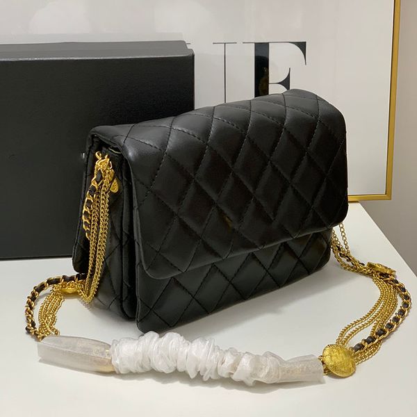 2022ss f/w early fall classic mini flap lambskin quilted black bags two-tone turn lock gold metal hardware matelasse chains with coin charms
2022ss f/w early fall classic mini flap lambskin quilted black bags two-tone turn lock gold metal hardware matelasse chains with coin charms