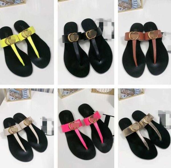 2021 designers slippers flip-flops mens sandals womens designer fashion shoes summer with wide, smooth soles beach size 34-40, Black
2021 designers slippers flip-flops mens sandals womens designer fashion shoes summer with wide, smooth soles beach size 34-40, Black