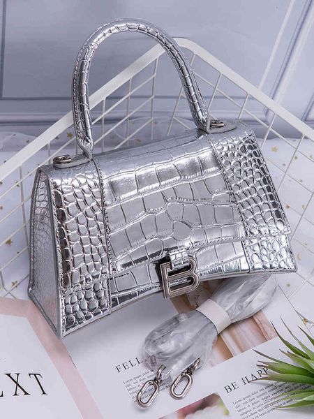 2022ss balencigas's italy bag leather handbags b-home designer hourglasss high version b-button women's 2022 crocodile pattern por
2022ss balencigas's italy bag leather handbags b-home designer hourglasss high version b-button women's 2022 crocodile pattern por