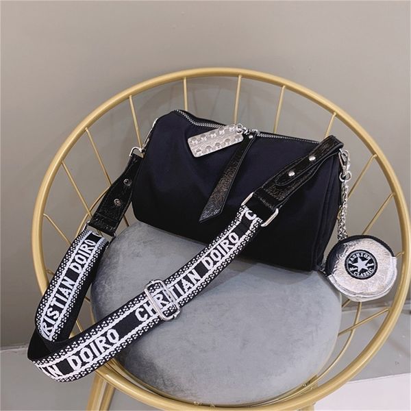 wind personality cylinder broadband single messenger leisure cloth with small wallet pendant purses outlet online
wind personality cylinder broadband single messenger leisure cloth with small wallet pendant purses outlet online