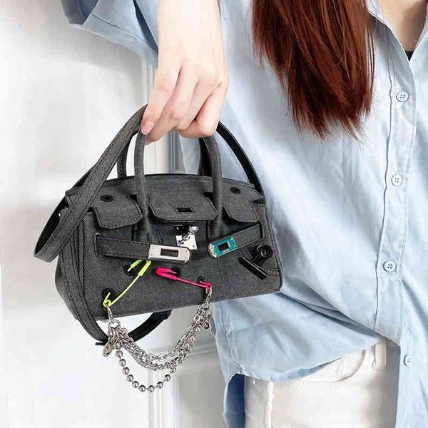 original edition designer classic hremm bags 2023 new women's bag niche design platinum washed denim single shoulder messenger hand-hel
original edition designer classic hremm bags 2023 new women's bag niche design platinum washed denim single shoulder messenger hand-hel