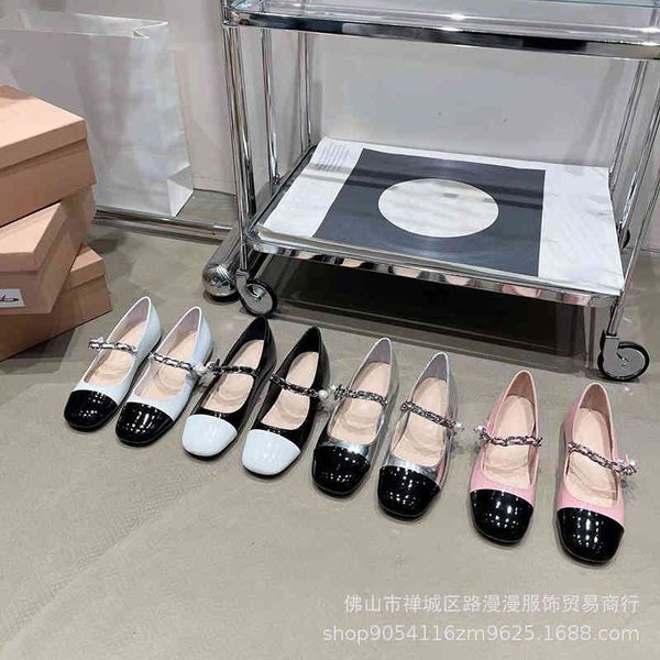 dress shoes ms. miao miao's early spring mary jane flat shoes women's side head patent leather pearl chain color matching ballet, Black
dress shoes ms. miao miao's early spring mary jane flat shoes women's side head patent leather pearl chain color matching ballet, Black