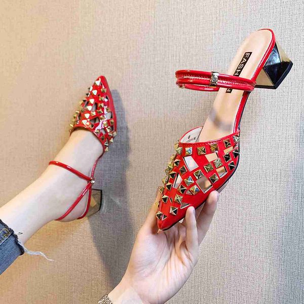 classic luxury paris women's fashion sandals 2022 summer pointed rivet thick heels casual baotou half slippers beige black zapatillas m
classic luxury paris women's fashion sandals 2022 summer pointed rivet thick heels casual baotou half slippers beige black zapatillas m