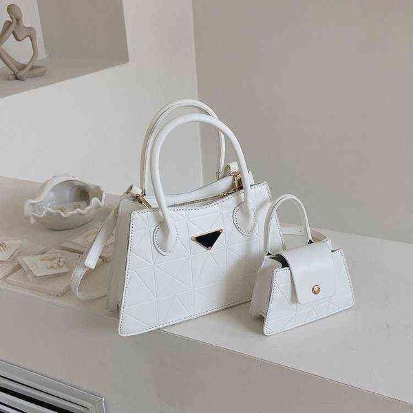 factory outlet deals summer new triangle hobo handbag 2022 trend simple handbag fashion foreign style single shoulder messenger bag
factory outlet deals summer new triangle hobo handbag 2022 trend simple handbag fashion foreign style single shoulder messenger bag
