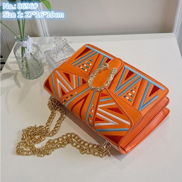wholesale factory ladies shoulder bags summer fashion embroidery chain bag street fashion snake handbag flip retro leather mobile phone coin
wholesale factory ladies shoulder bags summer fashion embroidery chain bag street fashion snake handbag flip retro leather mobile phone coin