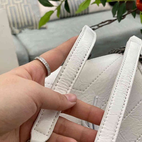 designer s tote bag female classic leather poplar fort postman trendy crackle chain large capacity one shoulder msenger
designer s tote bag female classic leather poplar fort postman trendy crackle chain large capacity one shoulder msenger