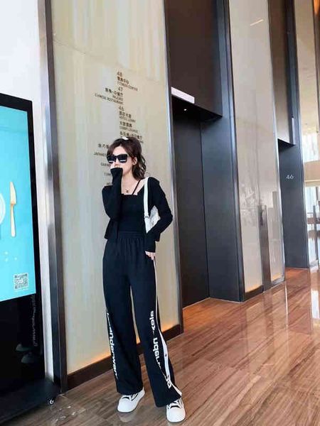 women's pants & capris aw spring button split letter printing straight tube slim casual pants, Black;white
women's pants & capris aw spring button split letter printing straight tube slim casual pants, Black;white