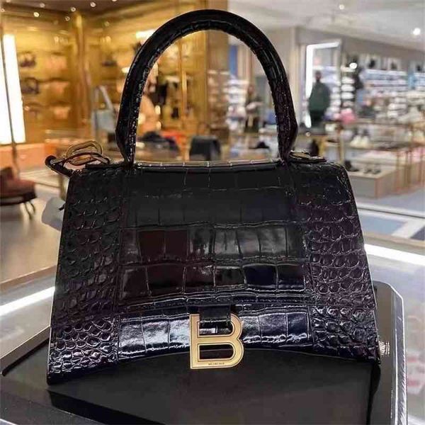handbags designer balencaigass crossbody family crocodile b hourglass bag women's high version leather mini 2022 portable single should
handbags designer balencaigass crossbody family crocodile b hourglass bag women's high version leather mini 2022 portable single should