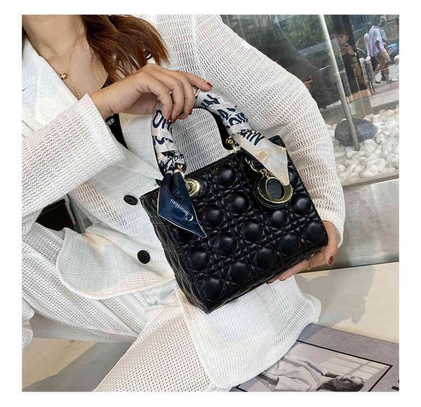 women's fashion personality trend brand bag wholesale female 2022 new spring and summer high sense handbag texture one shoulder msenger
women's fashion personality trend brand bag wholesale female 2022 new spring and summer high sense handbag texture one shoulder msenger