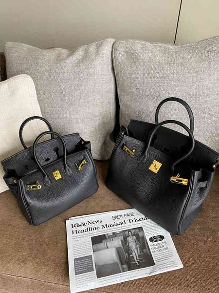 leather herme birkins spring and summer litchi pattern head leather platinum bag black bag single shoulder messenger portable leather women&
leather herme birkins spring and summer litchi pattern head leather platinum bag black bag single shoulder messenger portable leather women&