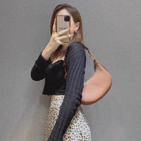 2022 new bag, cowhide stick female half moon underarm bag, portable single shoulder diagonal bag genuine leather handbags brown handbag
2022 new bag, cowhide stick female half moon underarm bag, portable single shoulder diagonal bag genuine leather handbags brown handbag