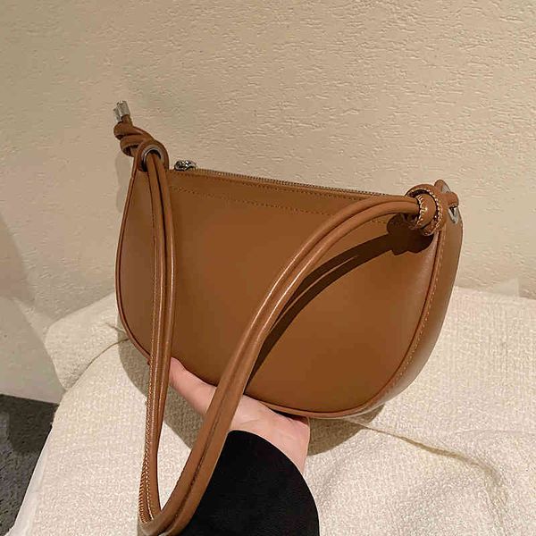 fashion trend new ladies luxury brand designer bag wholesale and winter female minority versatile high sense one shoulder saddle
fashion trend new ladies luxury brand designer bag wholesale and winter female minority versatile high sense one shoulder saddle
