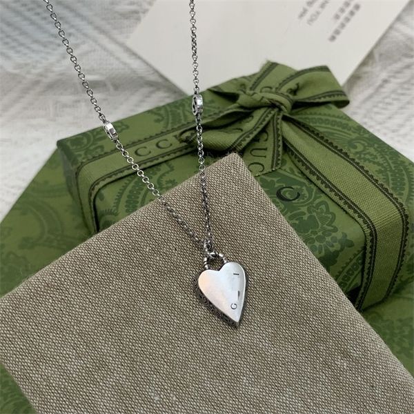 12% off jewelry the new love pendant necklace 925 silver pattern heart-shaped old men's and women's fashion couple necklace
12% off jewelry the new love pendant necklace 925 silver pattern heart-shaped old men's and women's fashion couple necklace