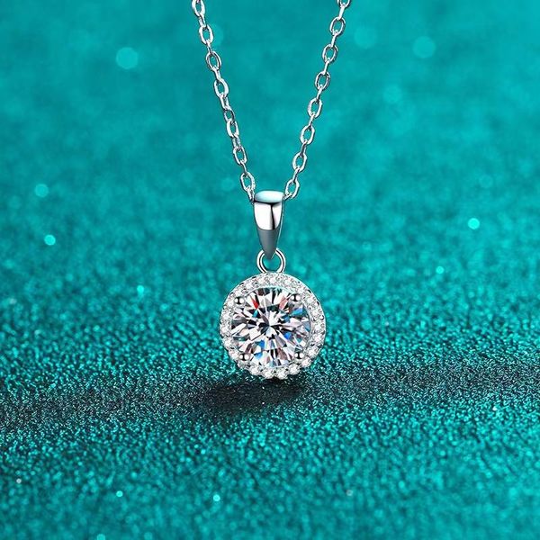 trendy pendant necklaces silver 925 1ct d color round moissanite necklace for women plated platinum lab diamond clavicle gift
trendy pendant necklaces silver 925 1ct d color round moissanite necklace for women plated platinum lab diamond clavicle gift