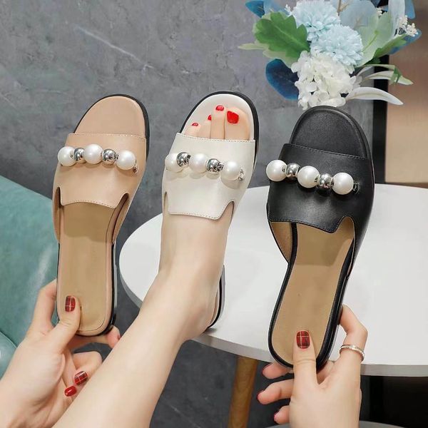 luxury ladies slippers sandals summer leather open toe flip-flops fashion metal chain decorative non-slip beach shoes 35-43 with box, Black
luxury ladies slippers sandals summer leather open toe flip-flops fashion metal chain decorative non-slip beach shoes 35-43 with box, Black