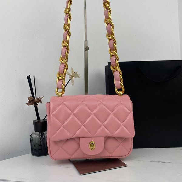 rhombus shoulder bag designer fashion retro flip tote bags metal buckle candy color ladies luxury handbag versatile leather messenger bag hi
rhombus shoulder bag designer fashion retro flip tote bags metal buckle candy color ladies luxury handbag versatile leather messenger bag hi