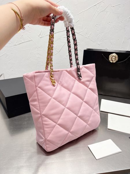 tz ladies cow leather shopping bags commuter shopping tote bag black white pink handbag gold / silver two-color chain shoulder bags large ca
tz ladies cow leather shopping bags commuter shopping tote bag black white pink handbag gold / silver two-color chain shoulder bags large ca