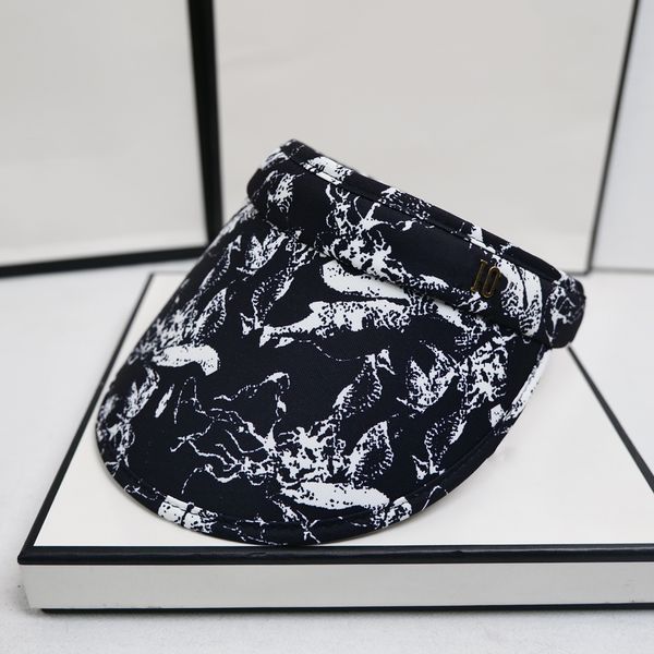 designer vetements luxurys sun visor solid color letters baseball caps golf sports beach temperament fashion casual sun hats running climbin, Blue;gray
designer vetements luxurys sun visor solid color letters baseball caps golf sports beach temperament fashion casual sun hats running climbin, Blue;gray