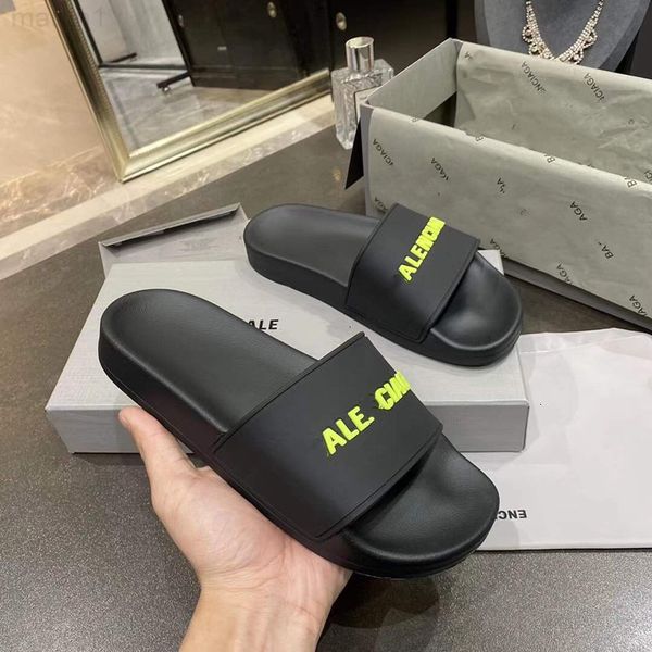sandals designer b family slippers men's flip flops couple beach shoes long-term luxury women's sandalsdh5s, Black
sandals designer b family slippers men's flip flops couple beach shoes long-term luxury women's sandalsdh5s, Black