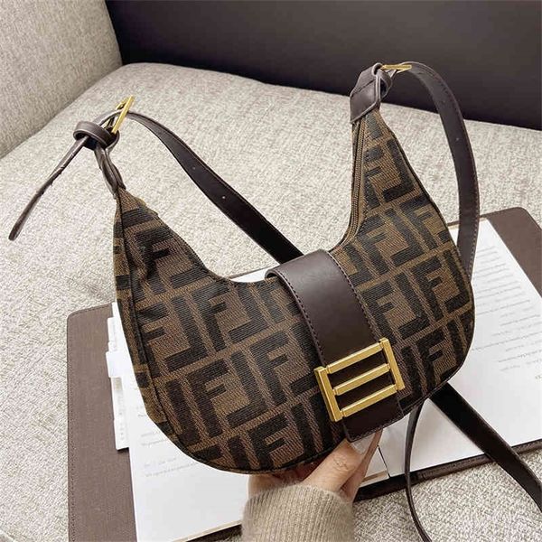 90% off to shop online club fashion french design crescent single shoulder cross arm bag
90% off to shop online club fashion french design crescent single shoulder cross arm bag