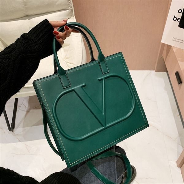 purse women's bag winter new women's handbag embossed letter one shoulder messenger bag
purse women's bag winter new women's handbag embossed letter one shoulder messenger bag