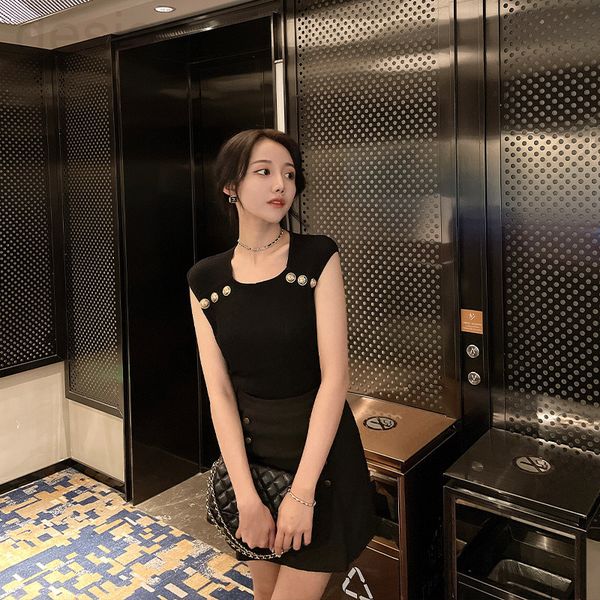 women's pants & capris designer 21 year button rib air conditioner square neck t-shirt elastic knitted sleeveless vest slim 7gt0, Black;white
women's pants & capris designer 21 year button rib air conditioner square neck t-shirt elastic knitted sleeveless vest slim 7gt0, Black;white