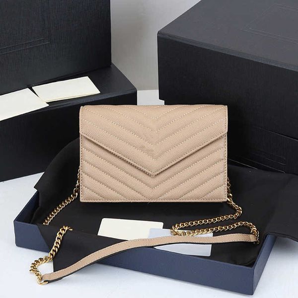 product real leather messenger bag small fragrance chain women's hand holding single shoulder multi-purpose first layer cowhide female
product real leather messenger bag small fragrance chain women's hand holding single shoulder multi-purpose first layer cowhide female