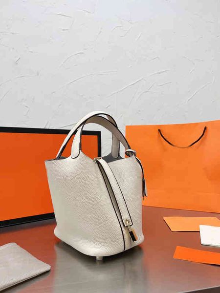 women luxurys designers bucket bag closed-toe layer cowhide food basket tote all-match shoulder handbag genuine leather womens mother and ch
women luxurys designers bucket bag closed-toe layer cowhide food basket tote all-match shoulder handbag genuine leather womens mother and ch