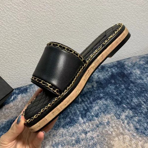 2022 new designer women sandal genuine leather flat slippers fashion golden chain leather strap slides flip flops mule womens daily commutin, Black
2022 new designer women sandal genuine leather flat slippers fashion golden chain leather strap slides flip flops mule womens daily commutin, Black