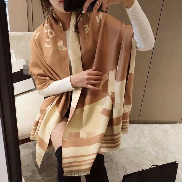 brand 2022 wool scarfs winter luxury 100% cashmere scarf fashion men women designer classic letter pattern pashmina shawl scarves new gift, Blue;gray
brand 2022 wool scarfs winter luxury 100% cashmere scarf fashion men women designer classic letter pattern pashmina shawl scarves new gift, Blue;gray
