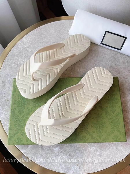 22ss slippers for women flip flop designers sandals black white pink red blue slides with green box slide size 35-42
22ss slippers for women flip flop designers sandals black white pink red blue slides with green box slide size 35-42